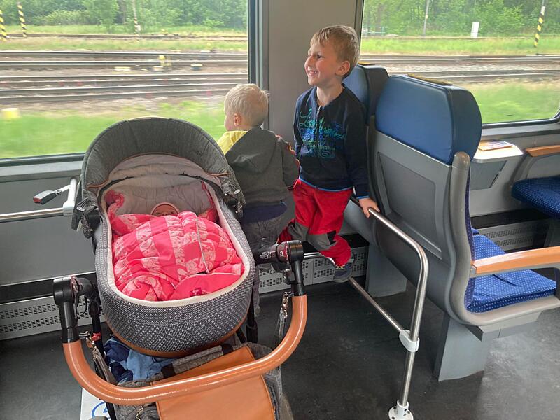jízda vlakem s dětmi - jak to přežít